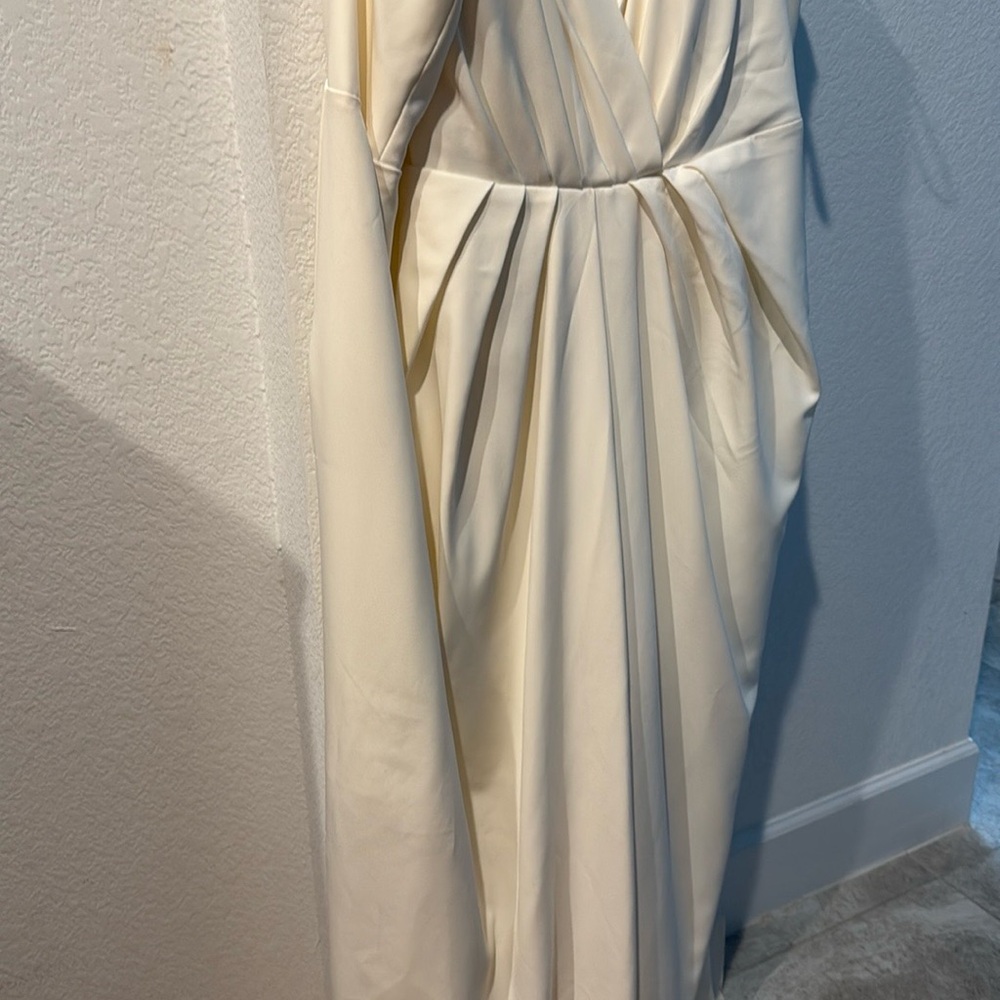 City Chic Sassy Luciana Maxi Dress - ivory